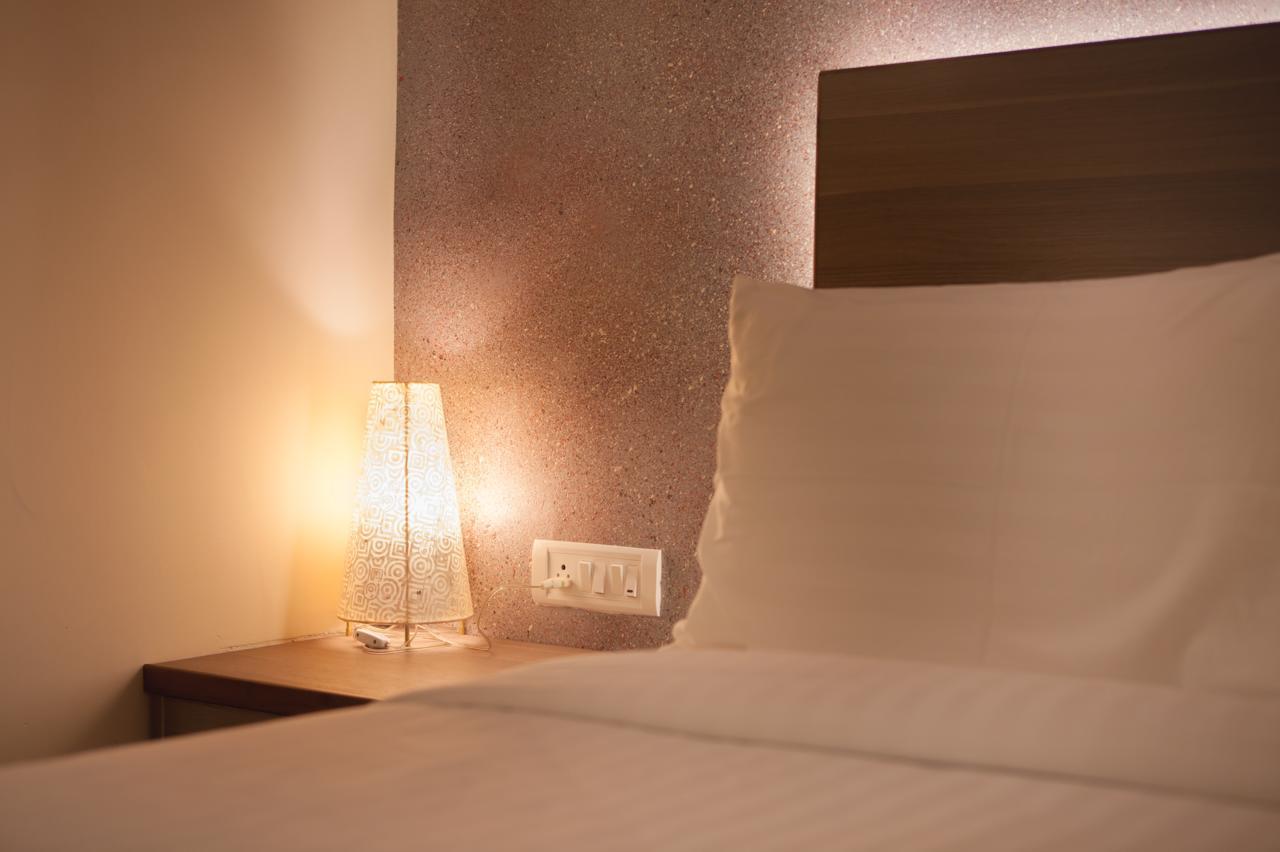 Comfy Luxury Hotel Bangalore Room photo