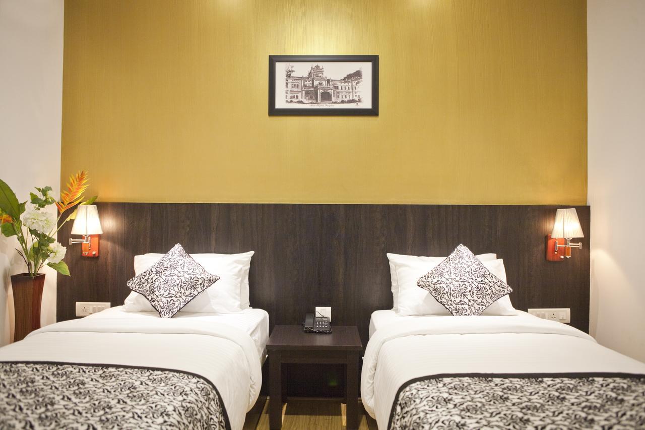 Comfy Luxury Hotel Bangalore Exterior photo