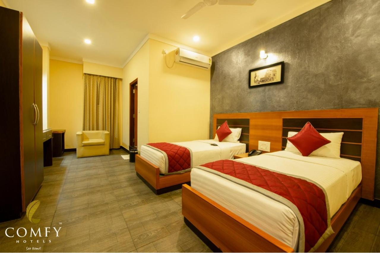 Comfy Luxury Hotel Bangalore Exterior photo