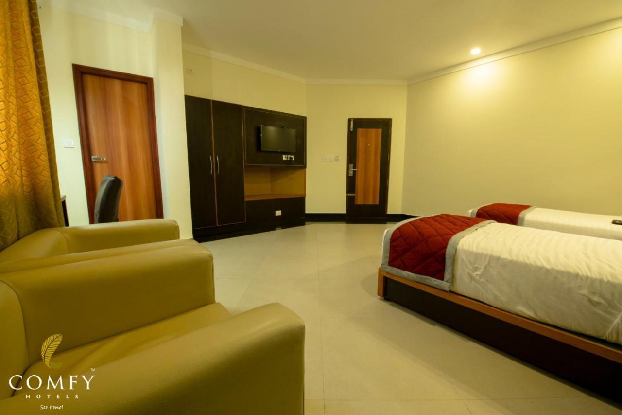 Comfy Luxury Hotel Bangalore Exterior photo