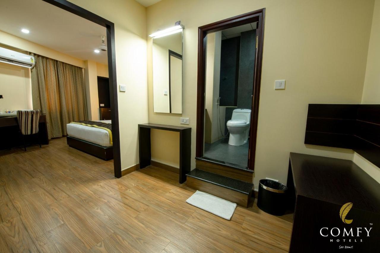 Comfy Luxury Hotel Bangalore Exterior photo
