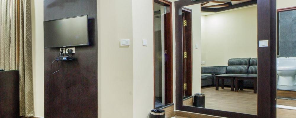 Comfy Luxury Hotel Bangalore Exterior photo