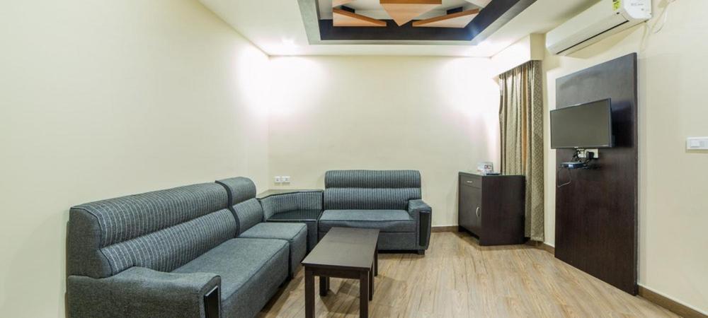 Comfy Luxury Hotel Bangalore Exterior photo